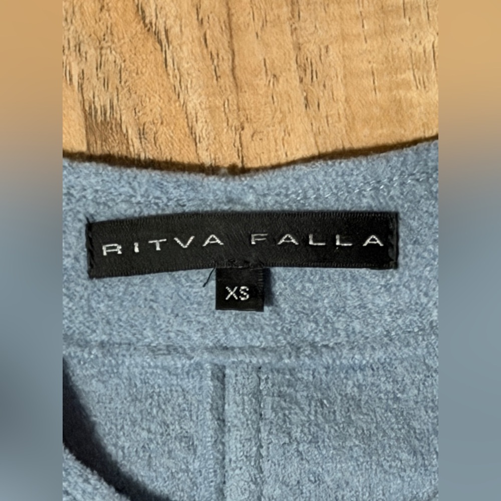 Ritva Falla Light Blue Women's button down 100% Wool Coat. Size XS. - Picture 2 of 7